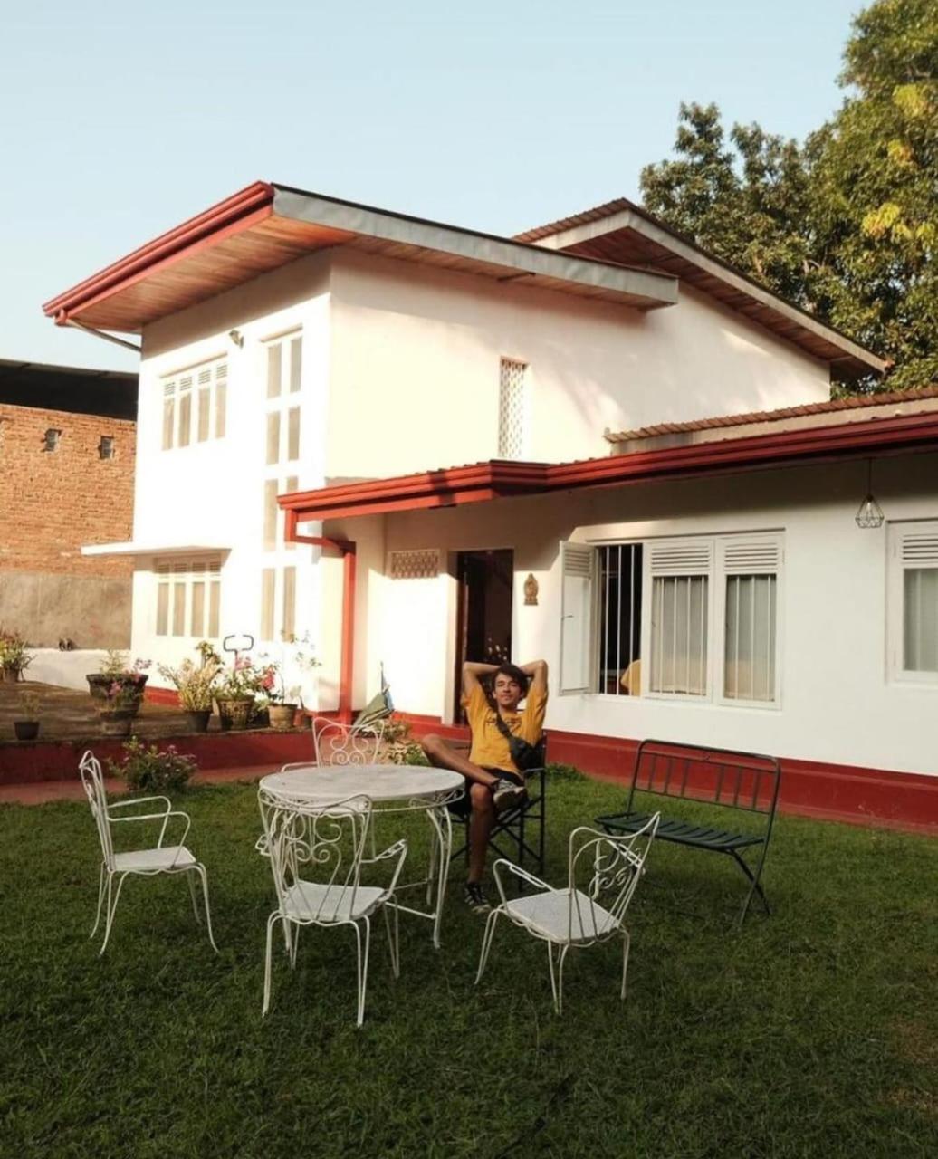 No 06 Veediya Bandara Lane Bahirawakanda Канди Экстерьер фото