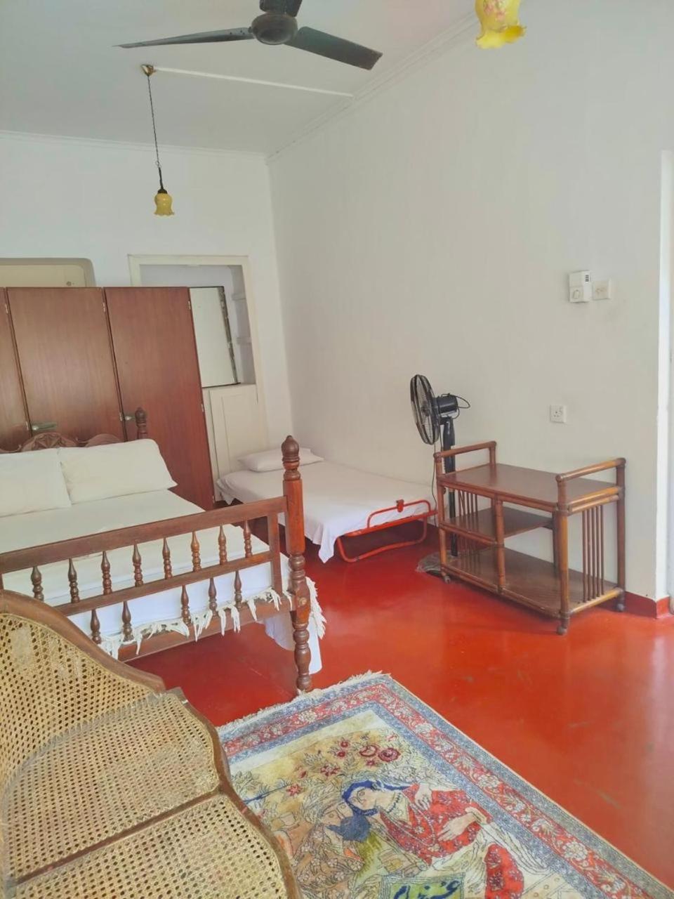 No 06 Veediya Bandara Lane Bahirawakanda Канди Экстерьер фото